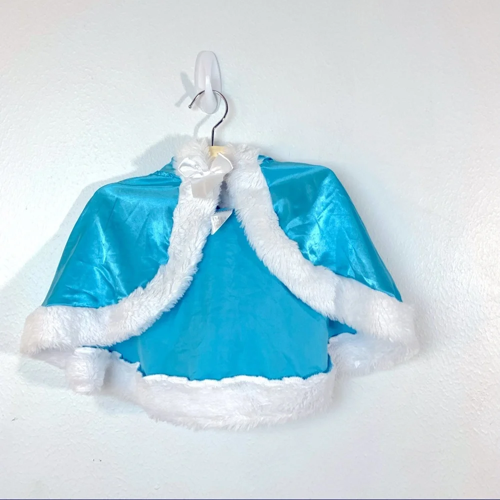 COPY - Disneys Frozen Elsa cape with fur hood EUC Sz 6 Cape only